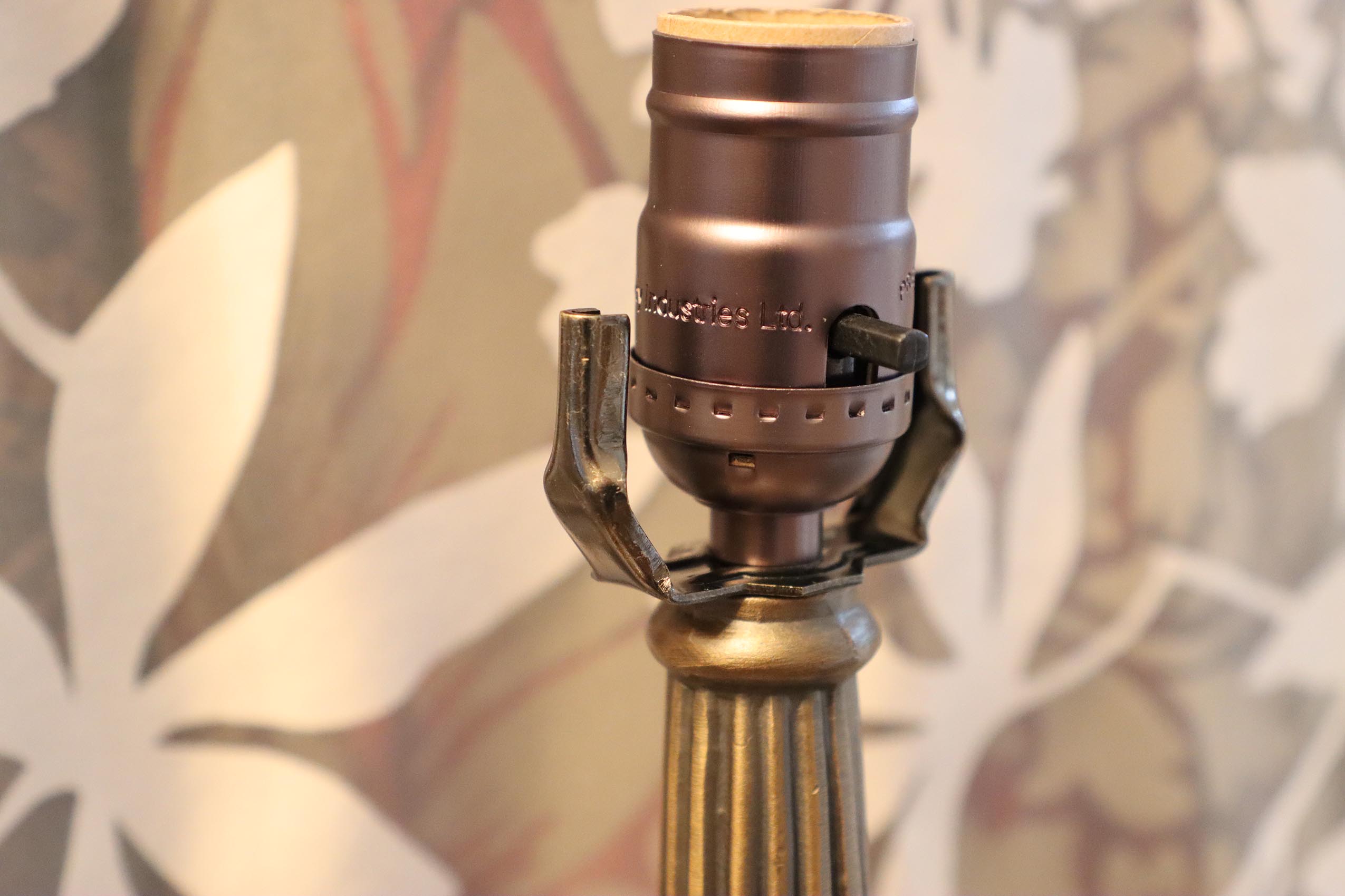 ランプベース ブロンズ調 アールヌーボー｜ステンドグラス